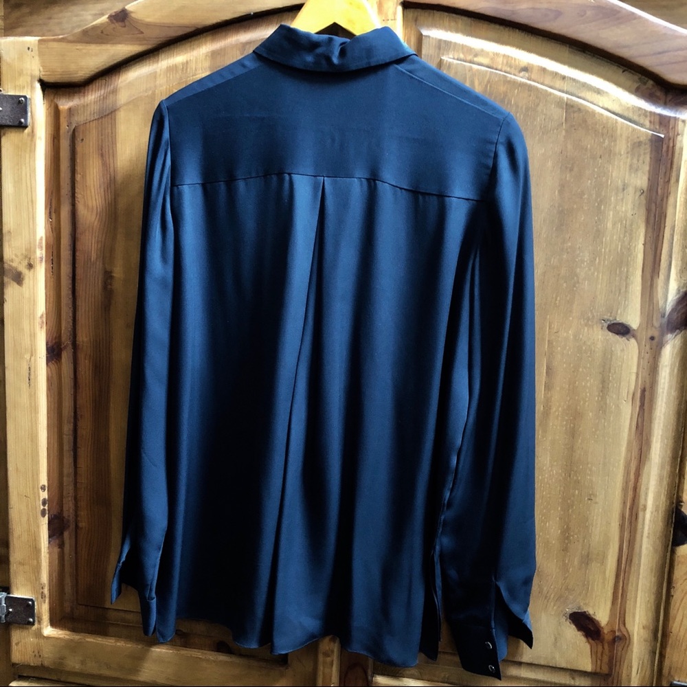 Vince 100% Silk Concealed Button Down Blue L - Picture 4 of 7